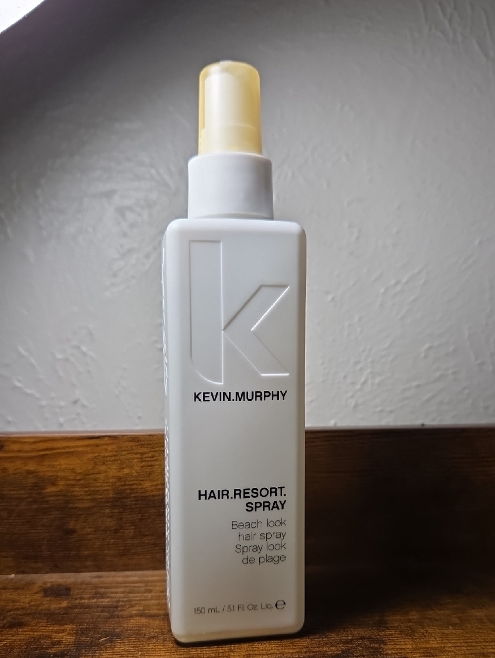 KEVIN.MURPHY White Bottle with Pale Yellow Cap Beach Spray